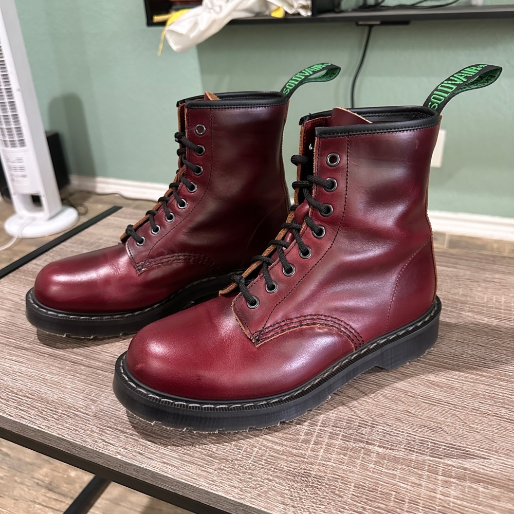 Solovair Burgundy Horween Chromexcel 8-Eye Derby Boot Made in England 8 US Men - Picture 4 of 11